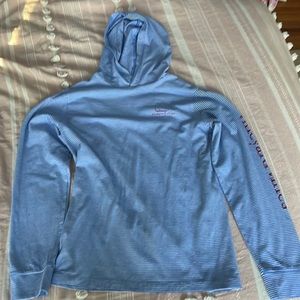 vineyard vines, size M (10-12) girls, hoodie Tee